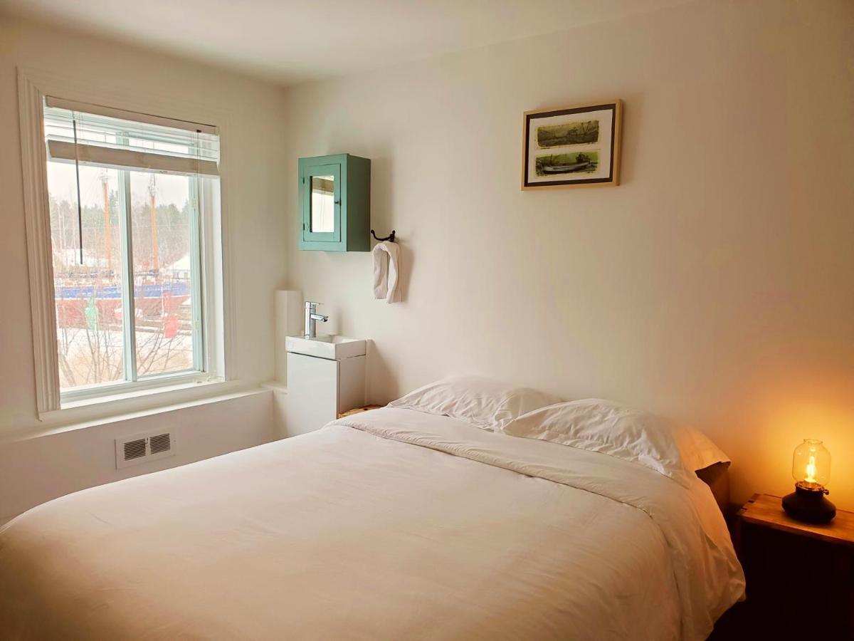 Auberge De La Rive De Charlevoix - Auberge De Jeunesse Familiale Pour Voyageurs De Tous Ages Saint-Joseph-de-la-Rive Экстерьер фото