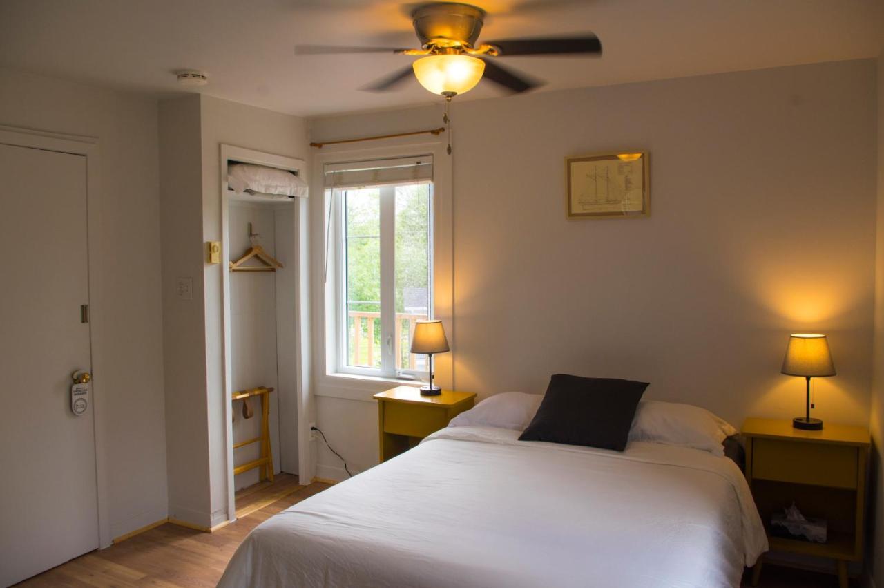 Auberge De La Rive De Charlevoix - Auberge De Jeunesse Familiale Pour Voyageurs De Tous Ages Saint-Joseph-de-la-Rive Экстерьер фото