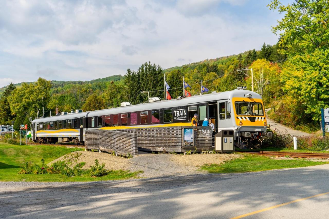Auberge De La Rive De Charlevoix - Auberge De Jeunesse Familiale Pour Voyageurs De Tous Ages Saint-Joseph-de-la-Rive Экстерьер фото