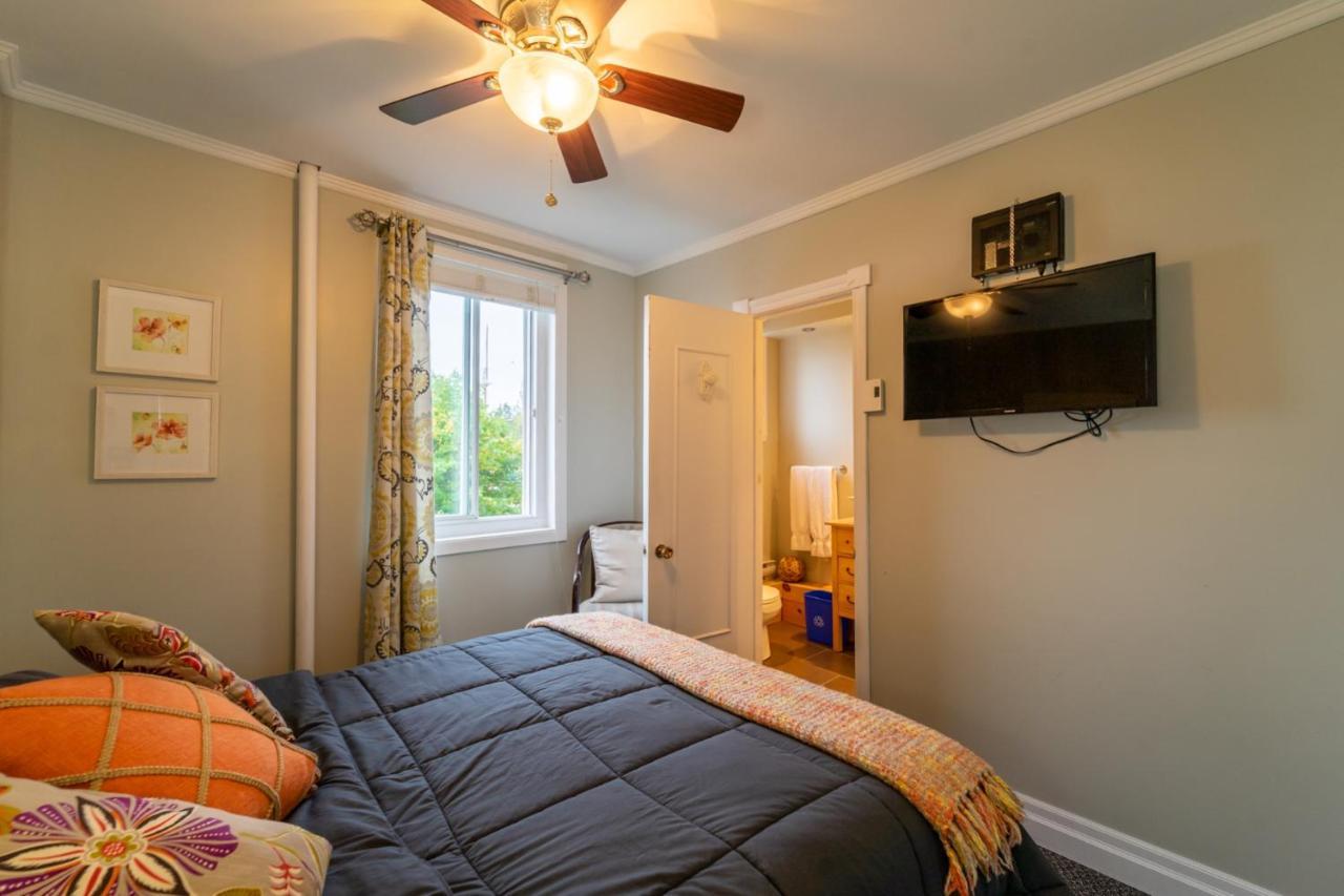 Auberge De La Rive De Charlevoix - Auberge De Jeunesse Familiale Pour Voyageurs De Tous Ages Saint-Joseph-de-la-Rive Экстерьер фото