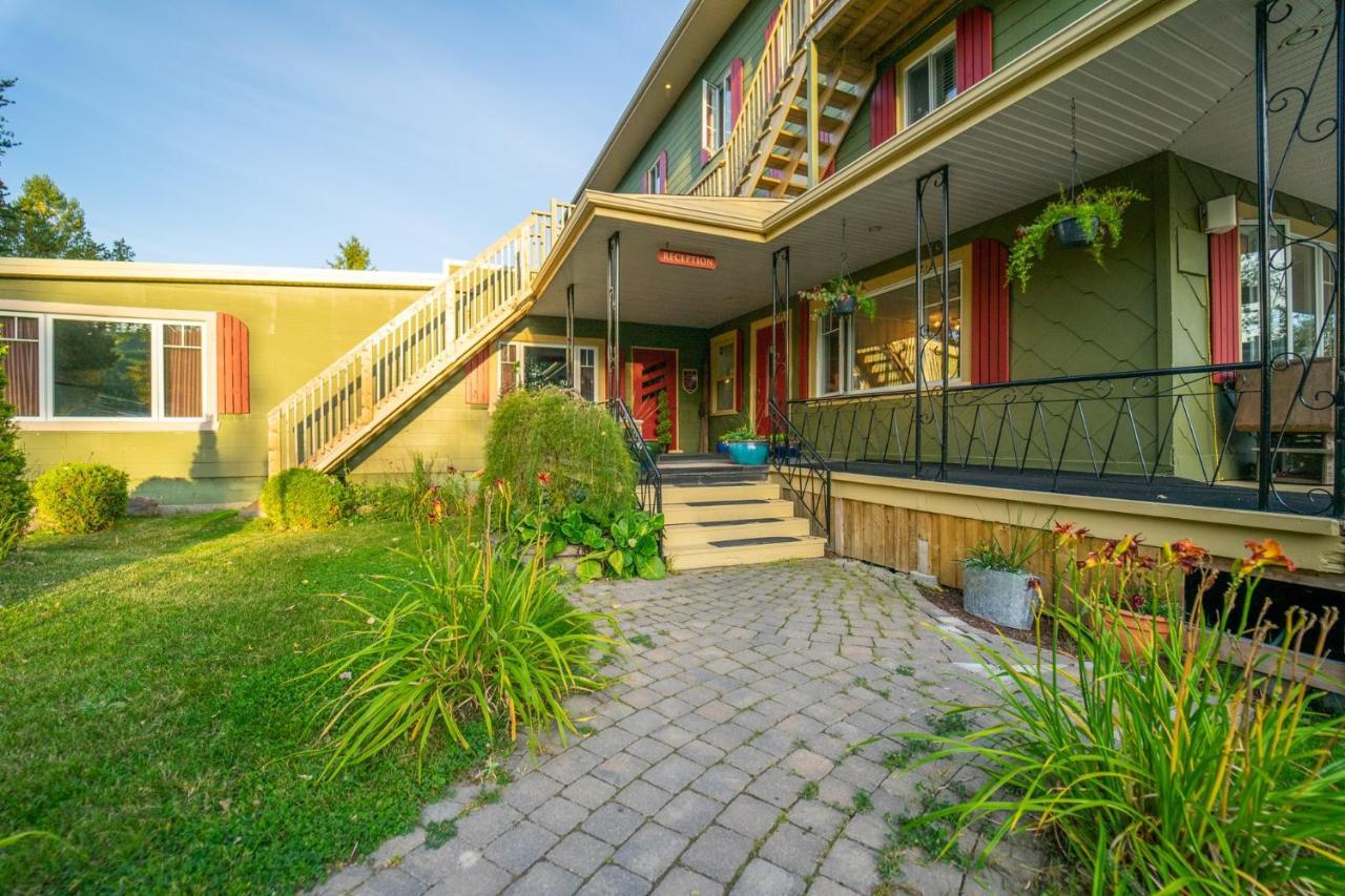 Auberge De La Rive De Charlevoix - Auberge De Jeunesse Familiale Pour Voyageurs De Tous Ages Saint-Joseph-de-la-Rive Экстерьер фото